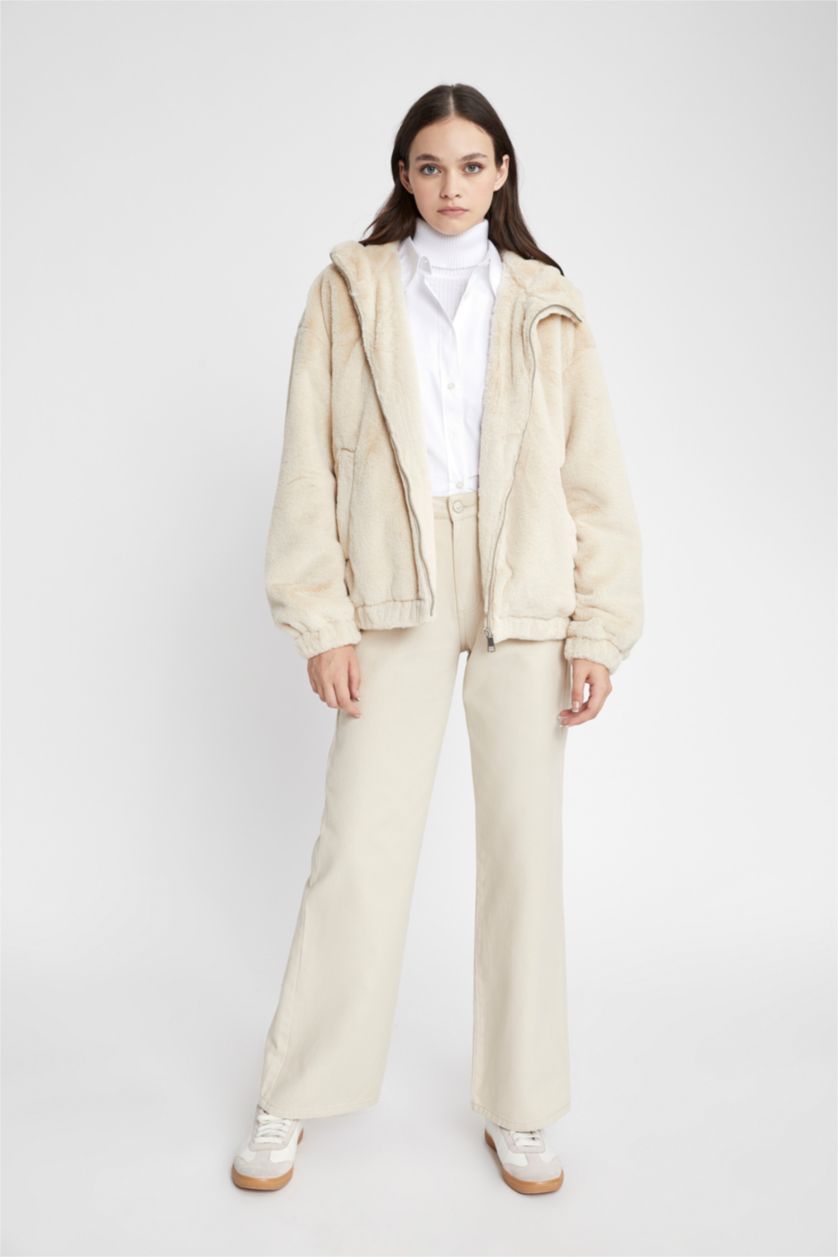 Woman Sand Faux Fur