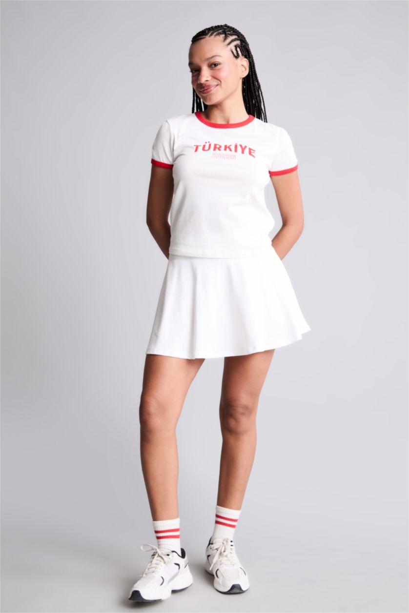 Woman White Standard Fit Straight Waist White Mini Skirt