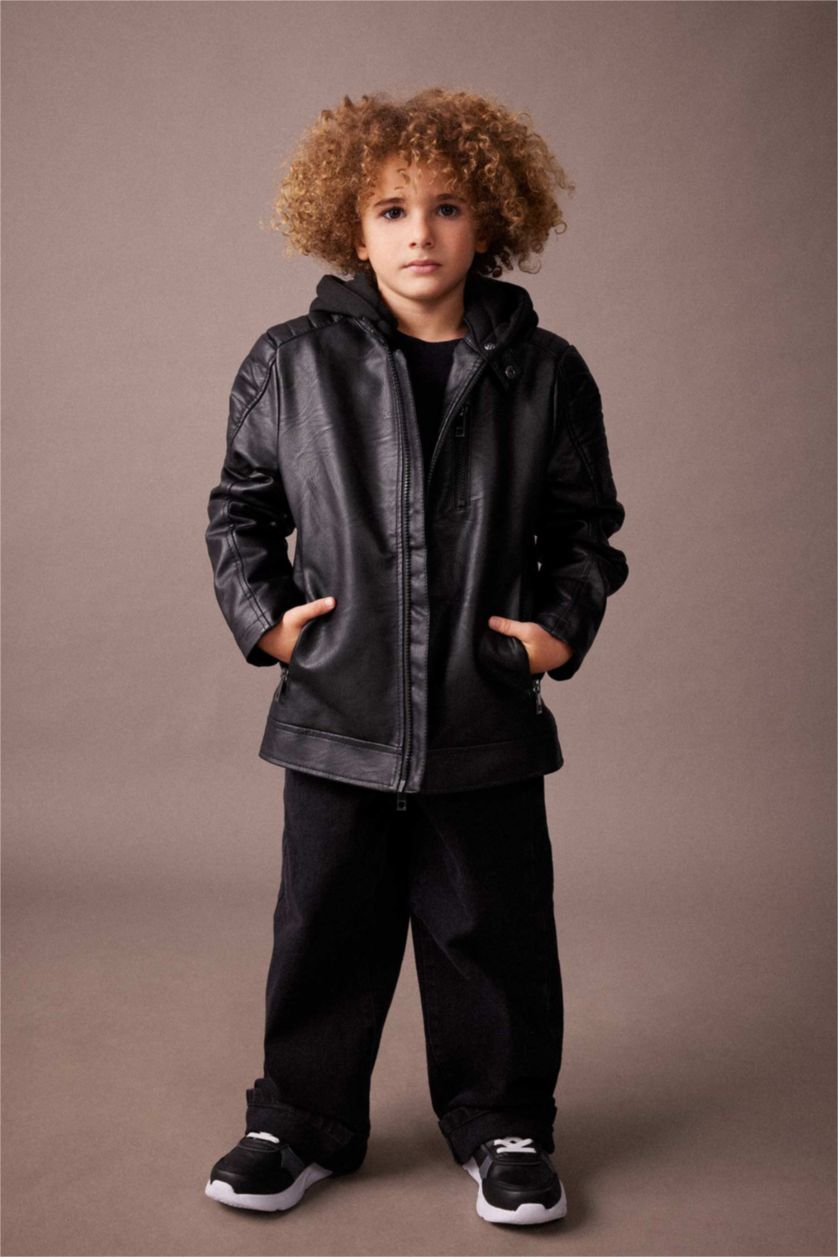 أولاد أسود جاكيت جلد صناعي بغطاء للرأس من القطيفة