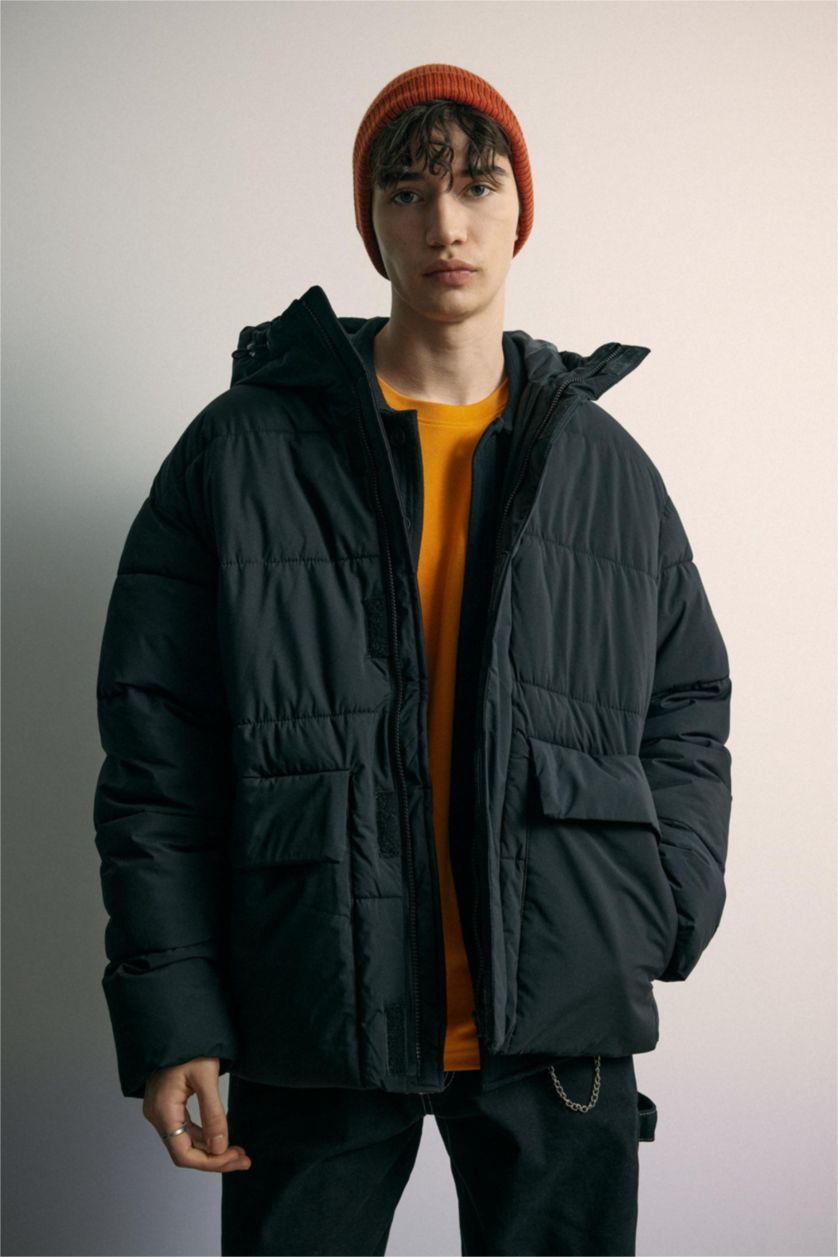 MAN Black Zipper Puffer Jacket