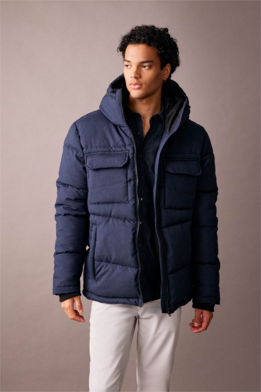 Erkek Lacivert Slim Fit Dar Kesim Şişme Mont Kapüşonlu Fermuarlı Çift Cepli