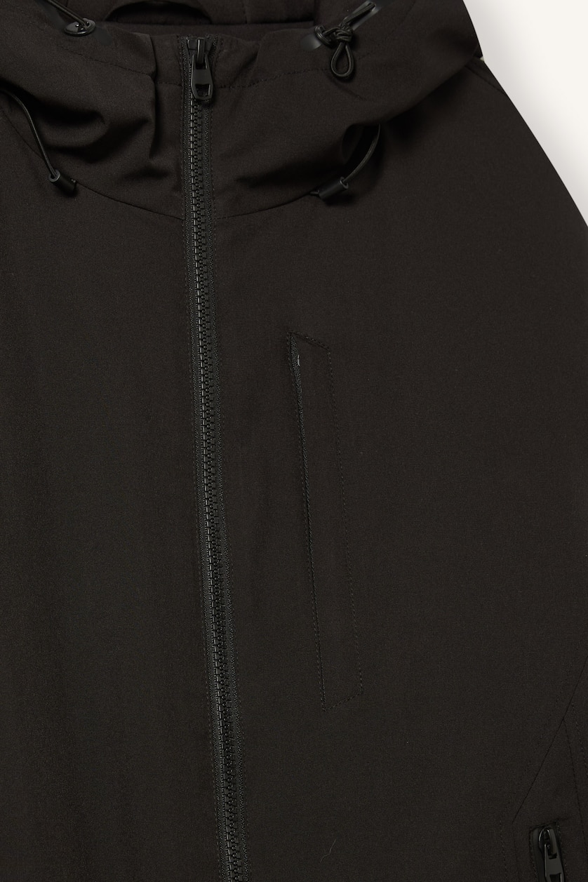 Erkek Siyah Su İtici Regular Fit Mont