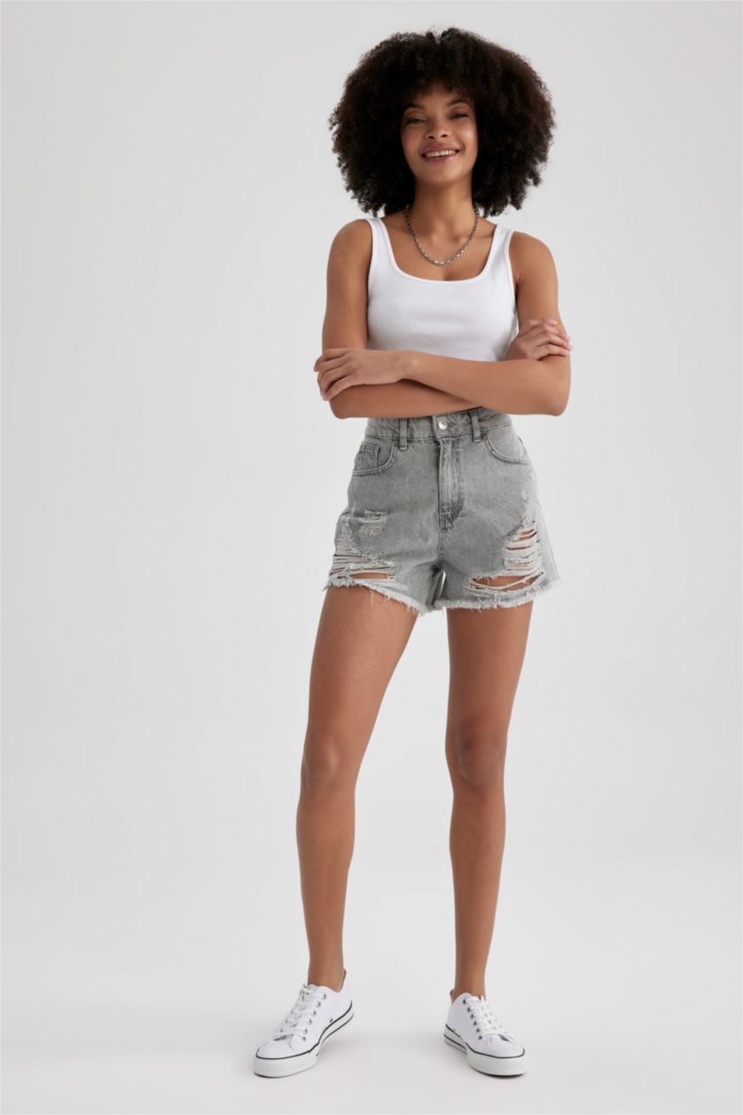 WOMAN Grey Mom Fit Normal Waist Cropped-Tip Denim Shorts