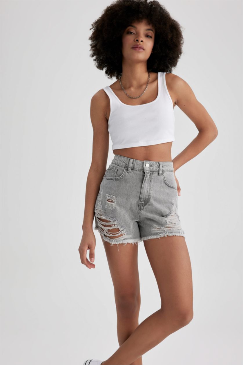 WOMAN Grey Mom Fit Normal Waist Cropped-Tip Denim Shorts
