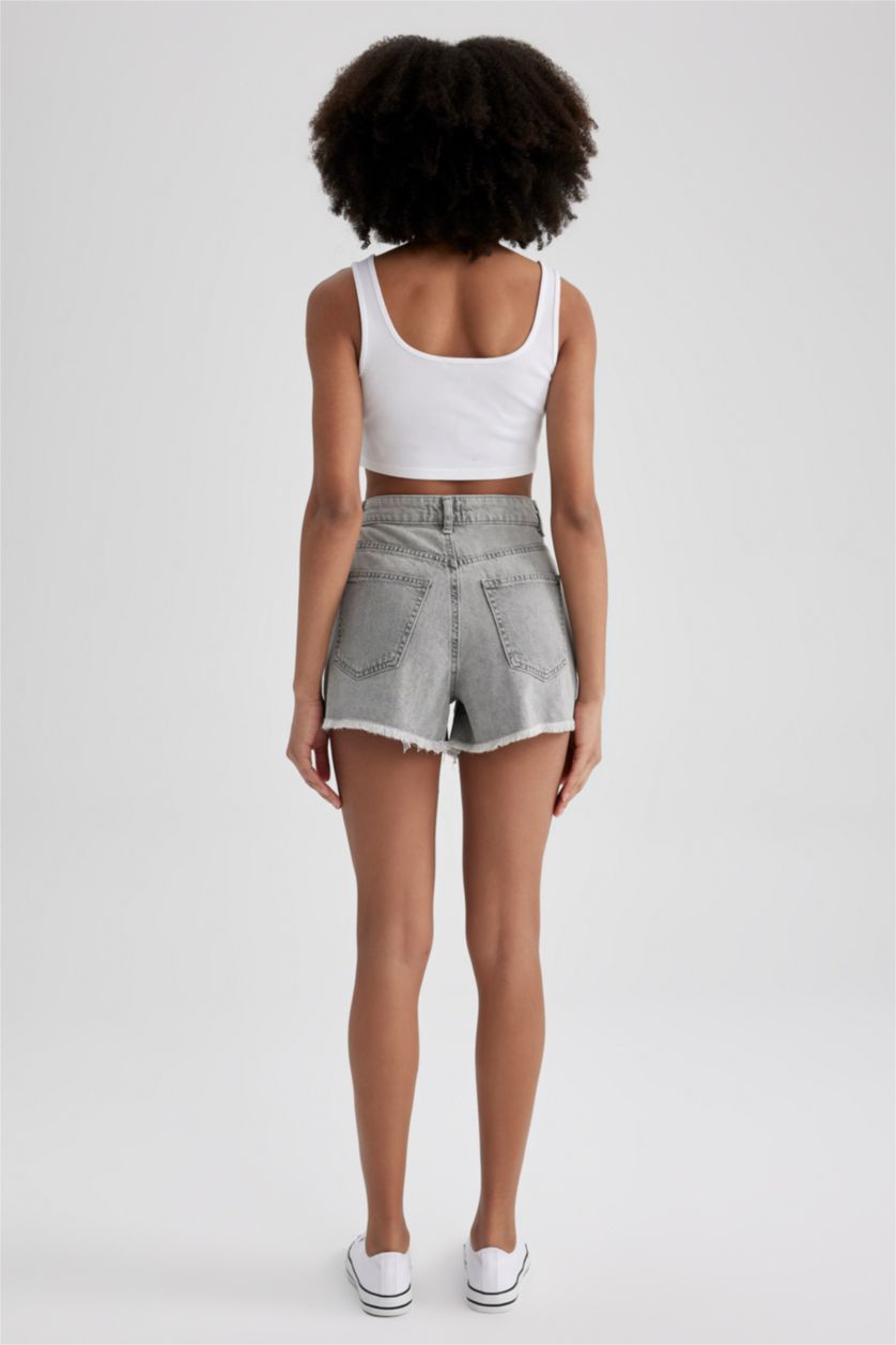 WOMAN Grey Mom Fit Normal Waist Cropped-Tip Denim Shorts