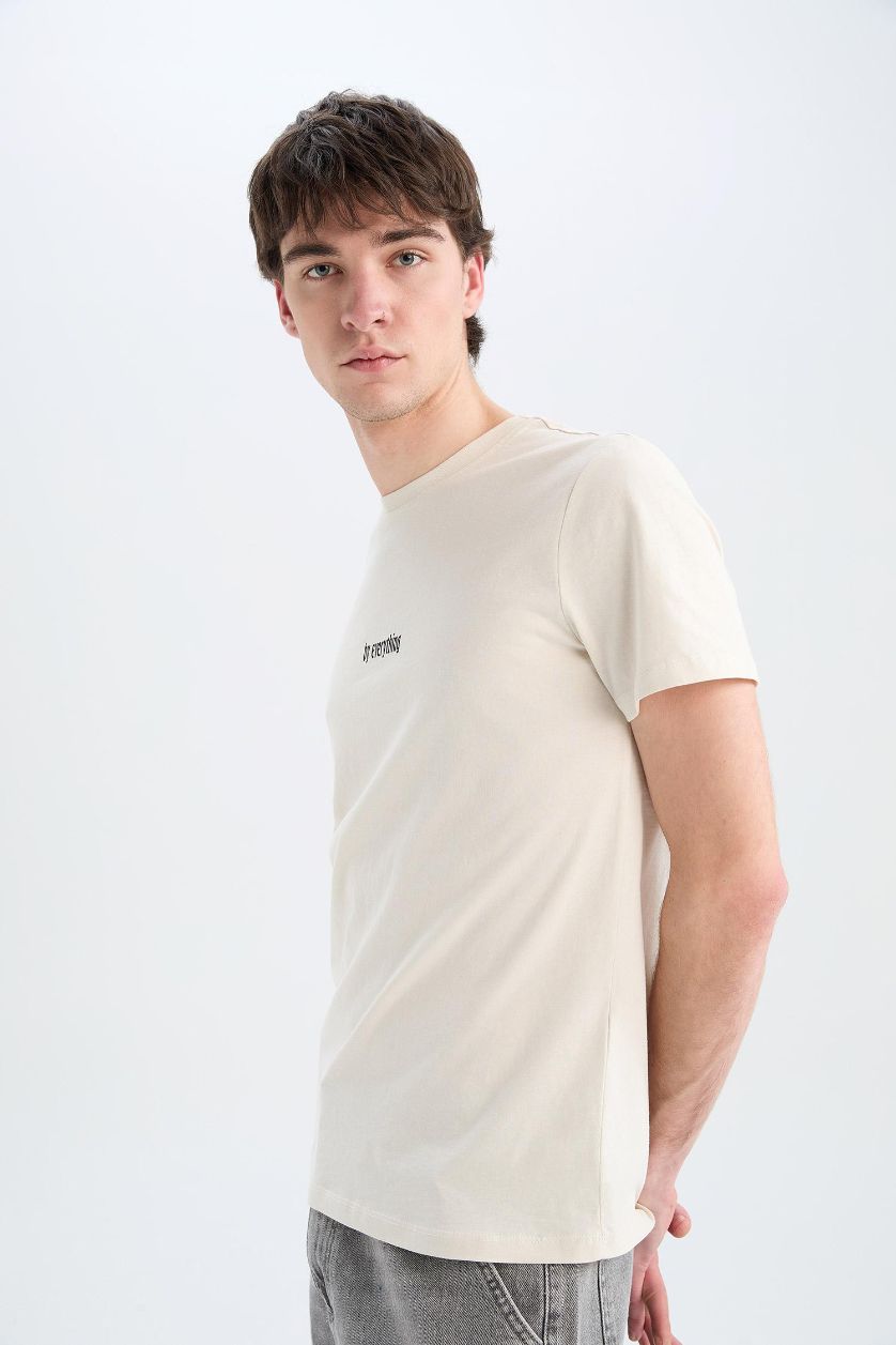 Erkek Kum %100 Pamuk Slim Fit Dar Kesim Bisiklet Yaka Baskılı Kısa Kollu Tişört