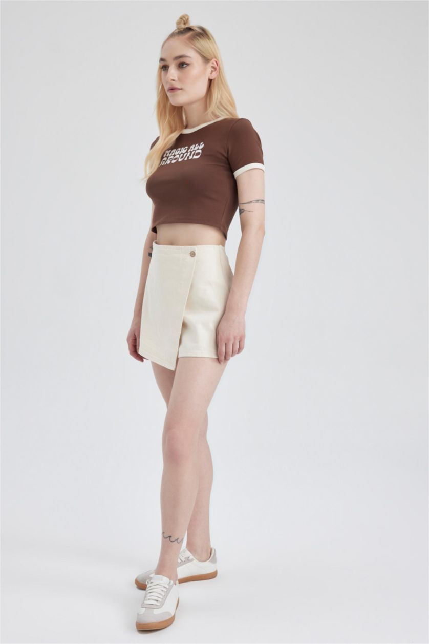 حريمي بيج فاتح شورت جينز قطن بخصر عادي