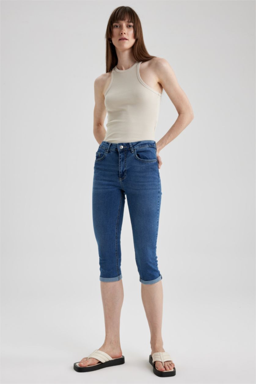 WOMAN Blue Normal Waist Jean Capri