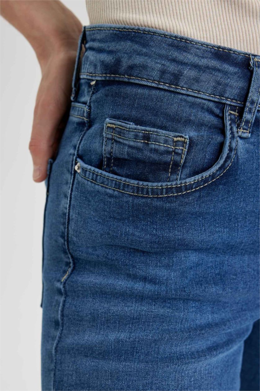 WOMAN Blue Normal Waist Jean Capri