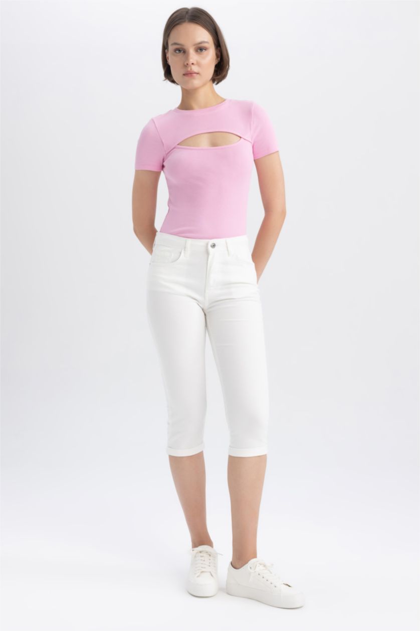 WOMAN White Capri High Waist Jean Capri