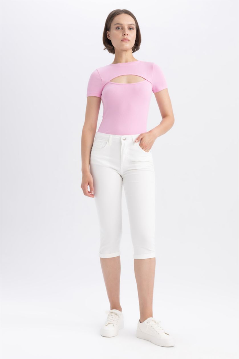 WOMAN White Capri High Waist Jean Capri