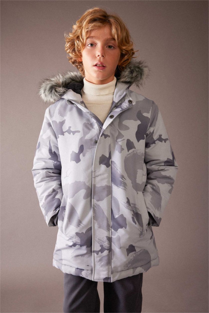 Boys & Teens Light Grey Boy Waterproof Camouflage Patterned Hooded Removable Fur Plush Lining Jacket