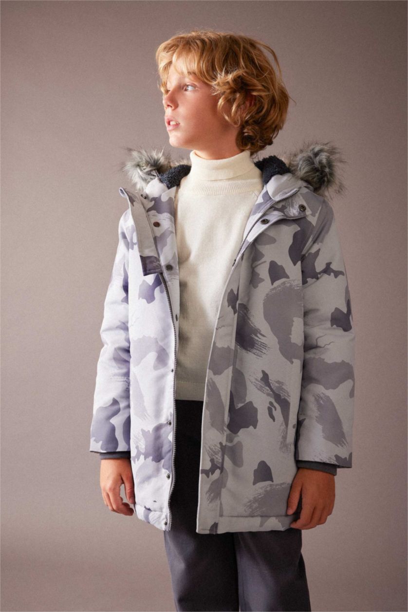 Boys & Teens Light Grey Boy Waterproof Camouflage Patterned Hooded Removable Fur Plush Lining Jacket