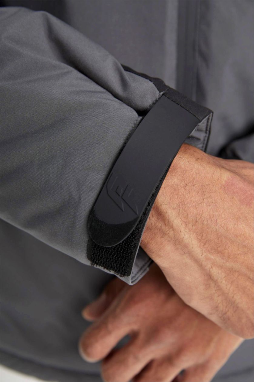 Erkek Siyah Termometreli Su İtici Rüzgar Geçirmez Slim Fit Dar Kesim Kapüşonlu Fermuarlı Mont