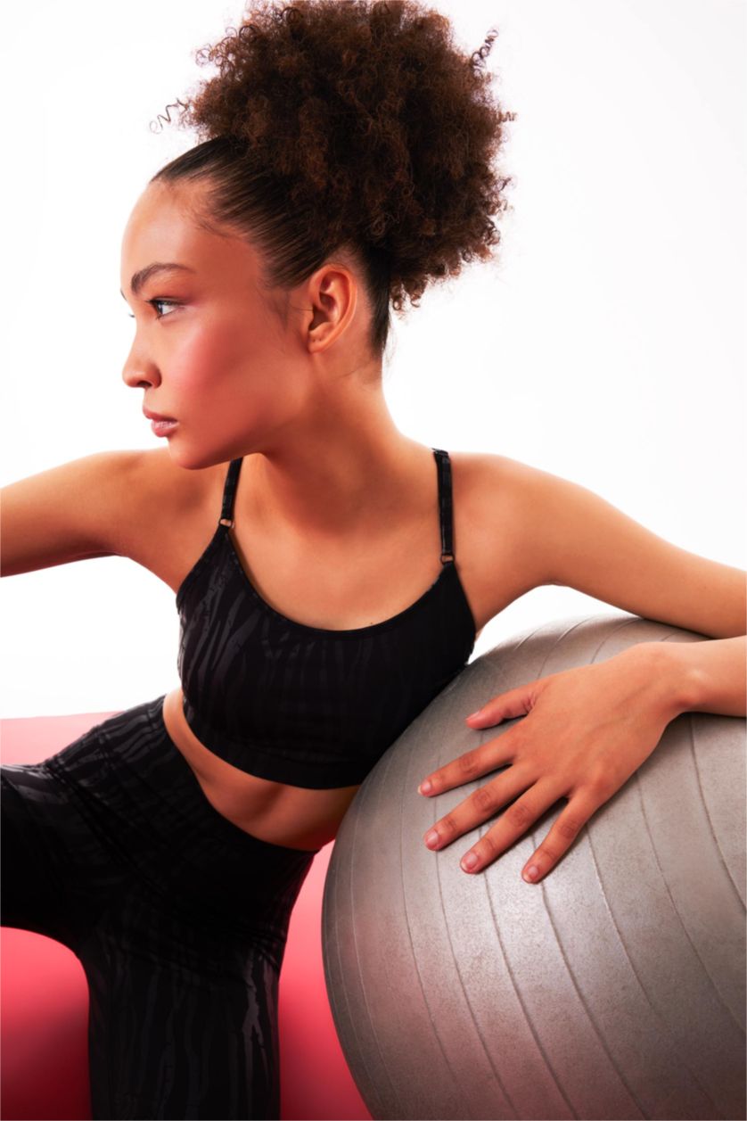 WOMAN Black Defacto Fit Crew Neck Sports Bra