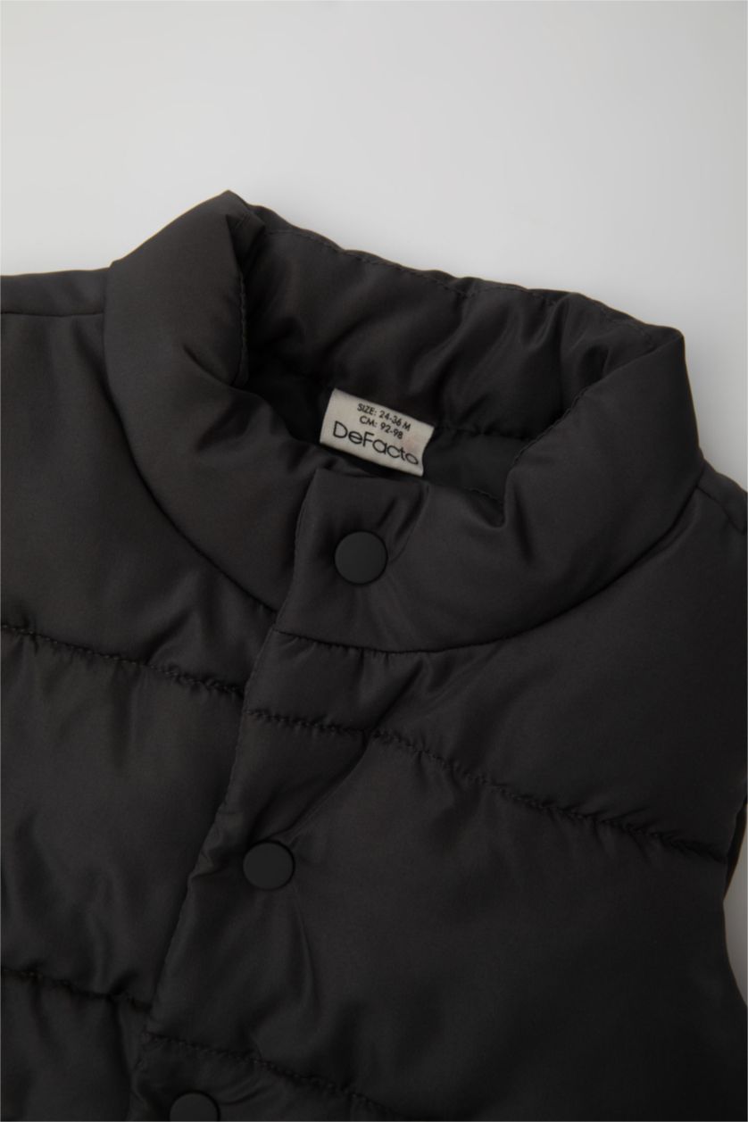 Erkek Bebek Koyu Antrasit Erkek Bebek Dik Yaka Çıtçıtlı Cepli Şişme Yelek