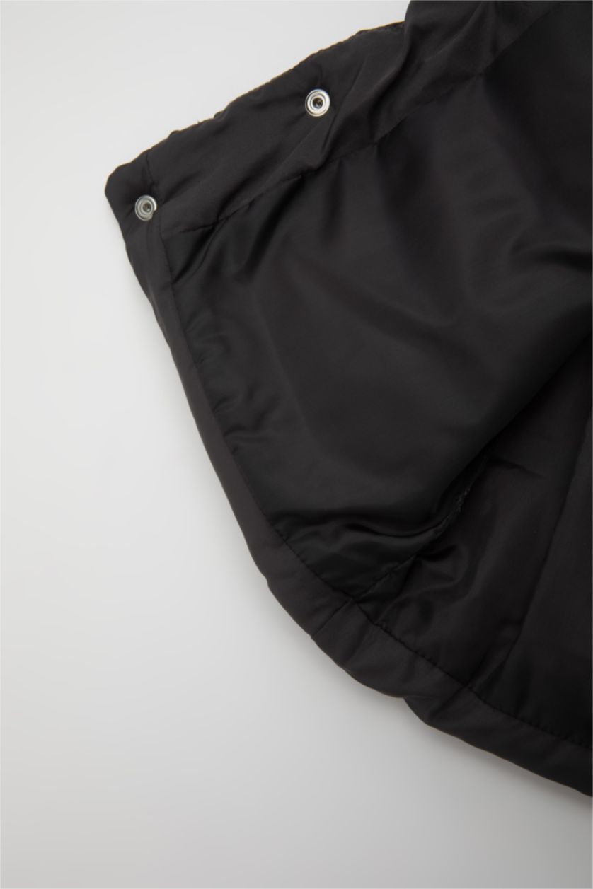 Erkek Bebek Koyu Antrasit Erkek Bebek Dik Yaka Çıtçıtlı Cepli Şişme Yelek