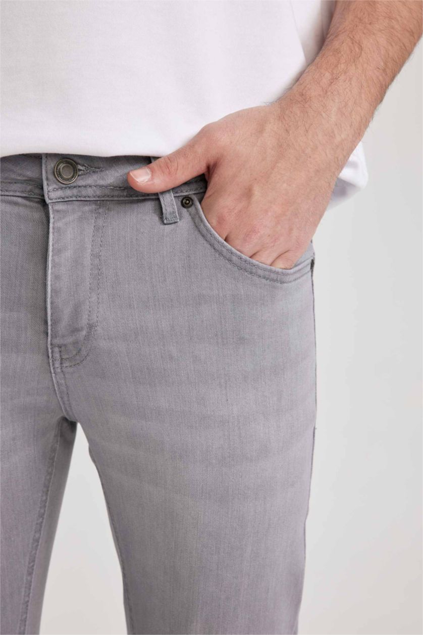 رجالي رمادي فاتح بنطلون جينز سوبر سكيني فيت