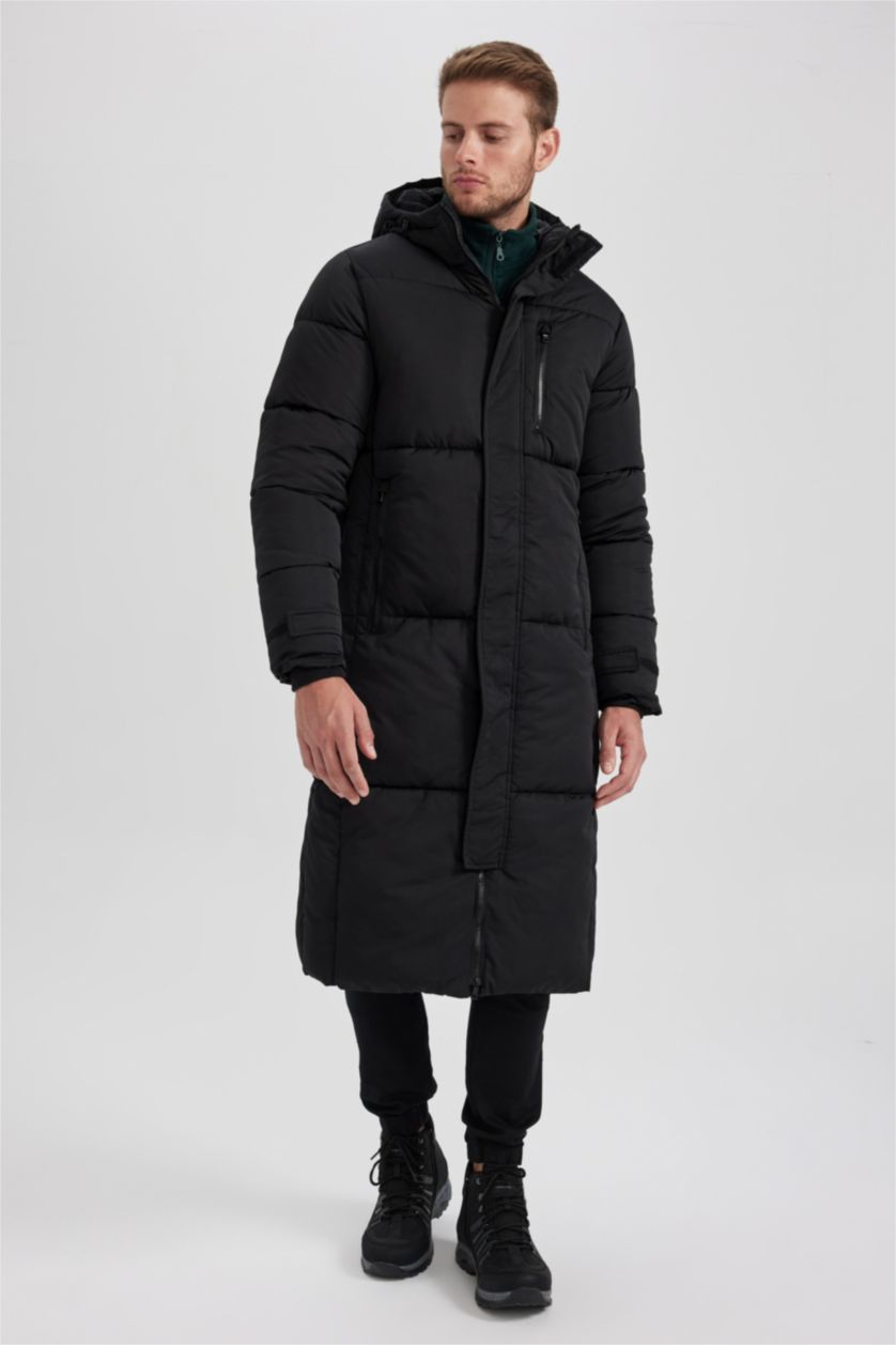 Erkek Siyah Su İtici Regular Fit Kapüşonlu Fermuarlı Cepli Uzun Şişme Mont Parka