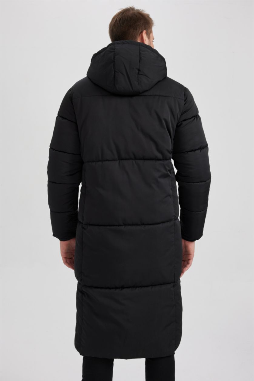 Erkek Siyah Su İtici Regular Fit Kapüşonlu Fermuarlı Cepli Uzun Şişme Mont Parka