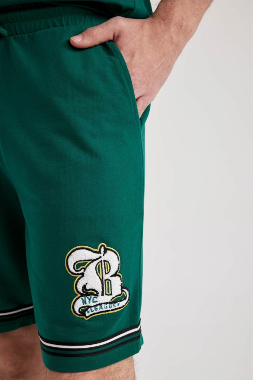 MAN Green Regular Fit Sweatshirt Fabric Shorts