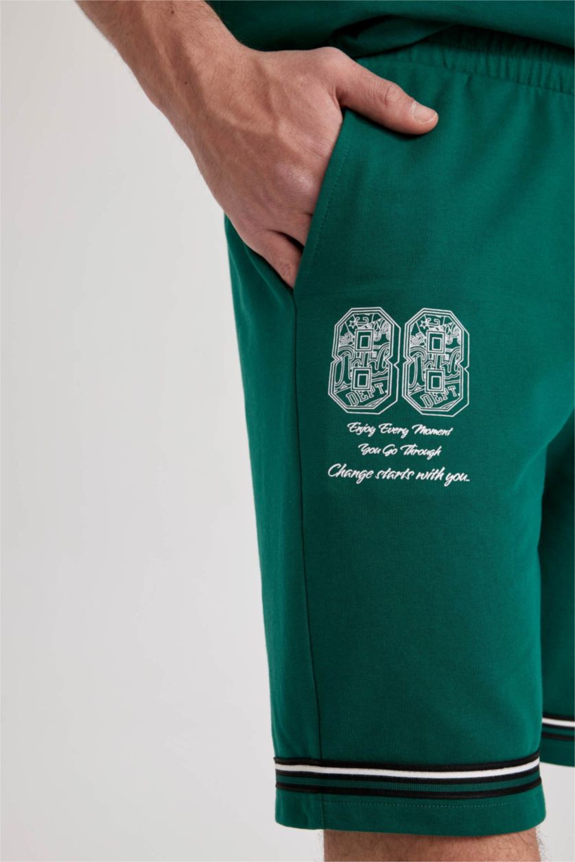 MAN Green Regular Fit Sweatshirt Fabric Shorts