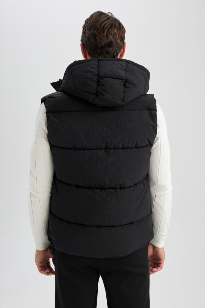 رجال أسود جيلي قصة عادية بغطاء للرأس