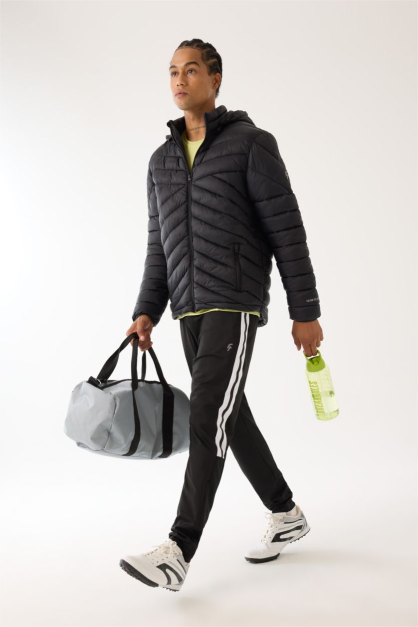 Men Black Water Repellent Zipper Puffer Jacket