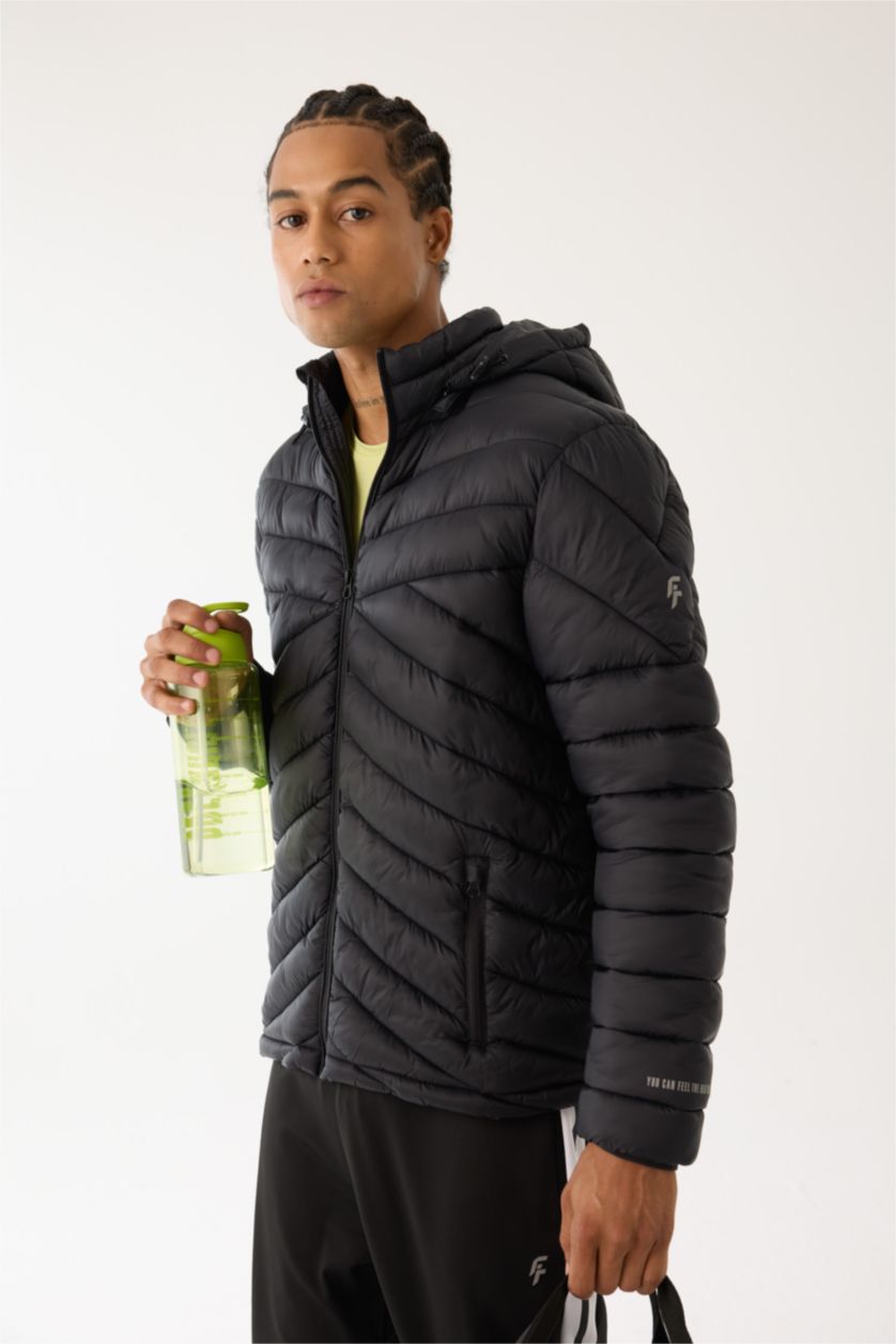 Men Black Water Repellent Zipper Puffer Jacket