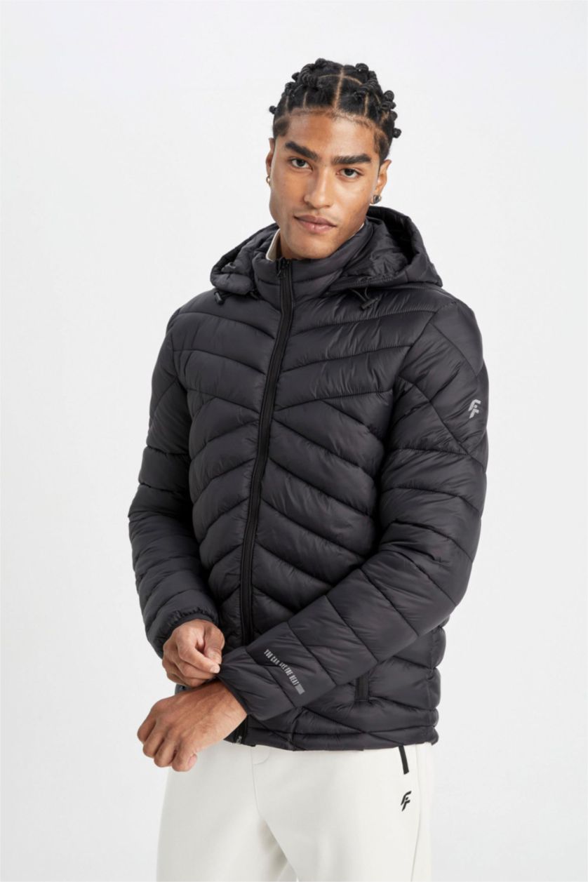 Men Black Water Repellent Zipper Puffer Jacket