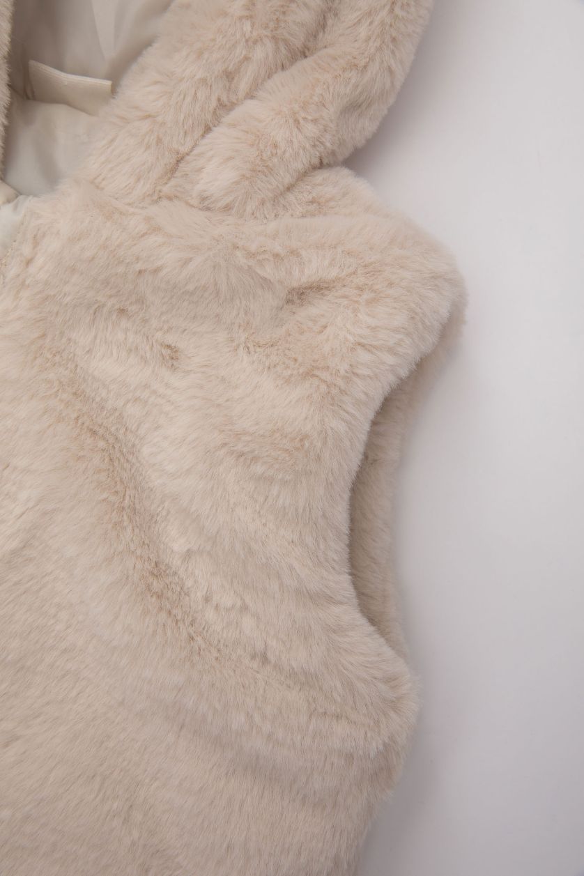 طفلة صغيرة اللون الحجري فيست بيبي بناتي فرو بكابيشون