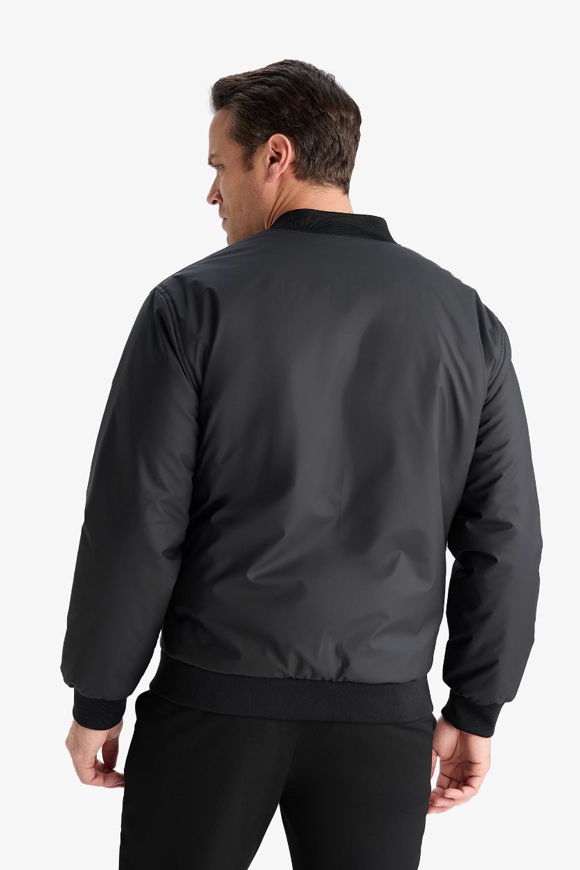 Man Black Slim Fit Puffer Jacket