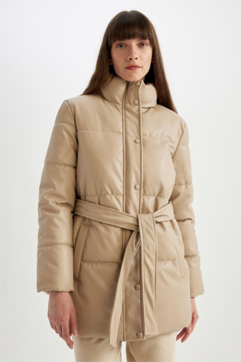 نساء بيج جاكيت نفخ جلد صناعي قصة عادية مقاوم للماء