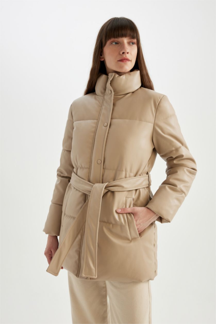 نساء بيج جاكيت نفخ جلد صناعي قصة عادية مقاوم للماء