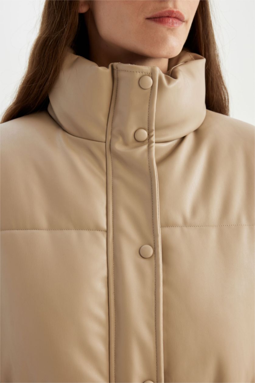 نساء بيج جاكيت نفخ جلد صناعي قصة عادية مقاوم للماء