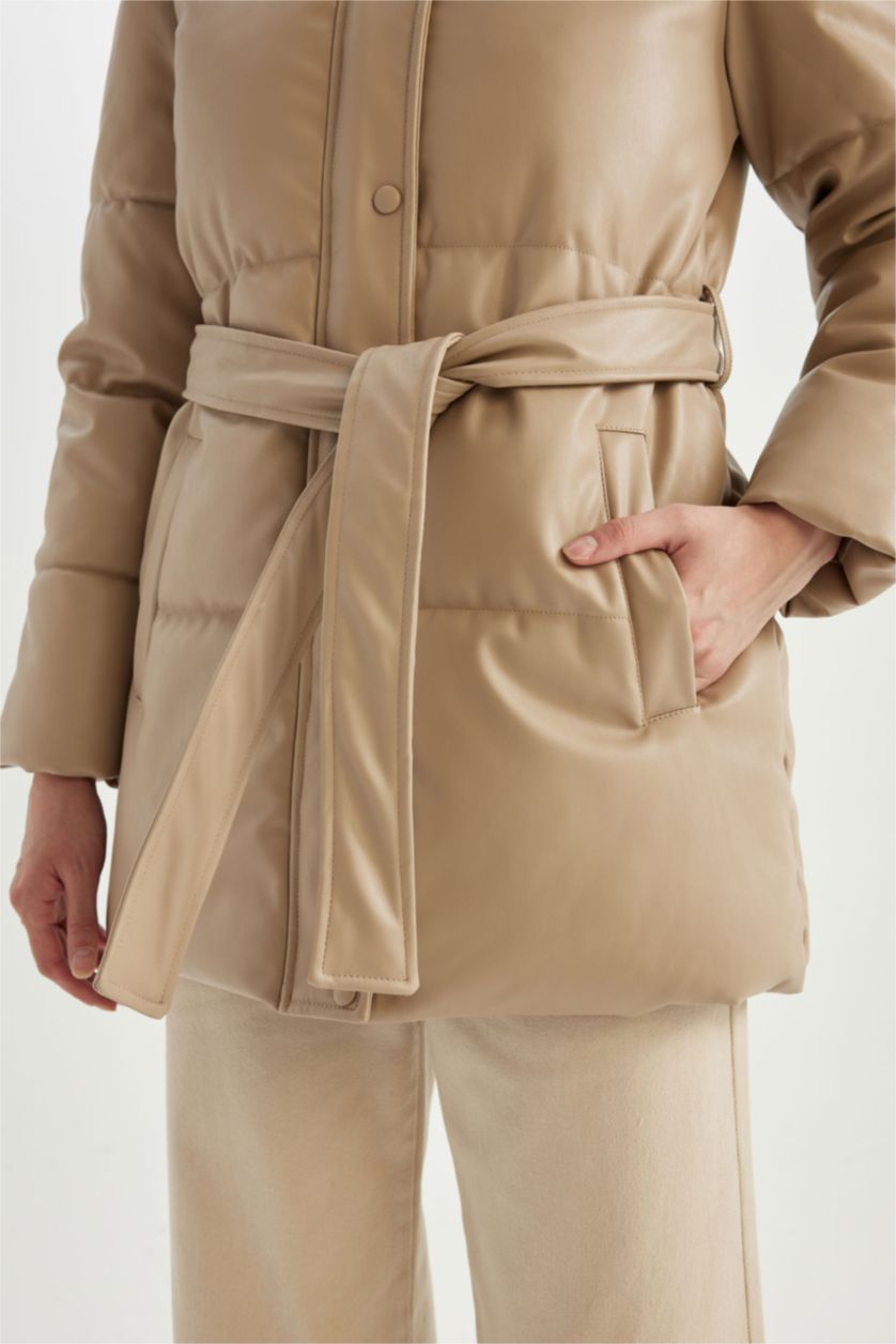 نساء بيج جاكيت نفخ جلد صناعي قصة عادية مقاوم للماء