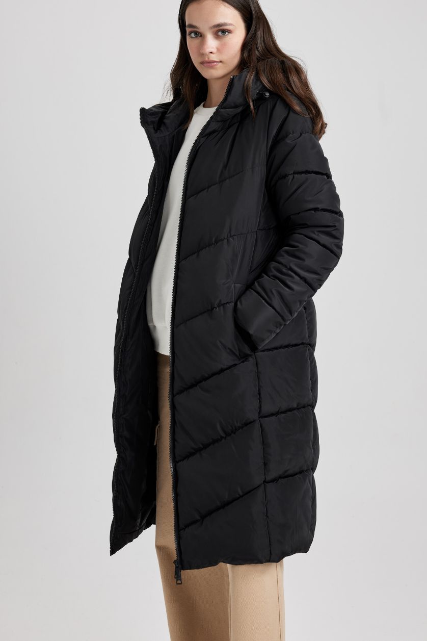WOMAN Black Waterproof Regular Fit Hooded Puffer Long Jacket