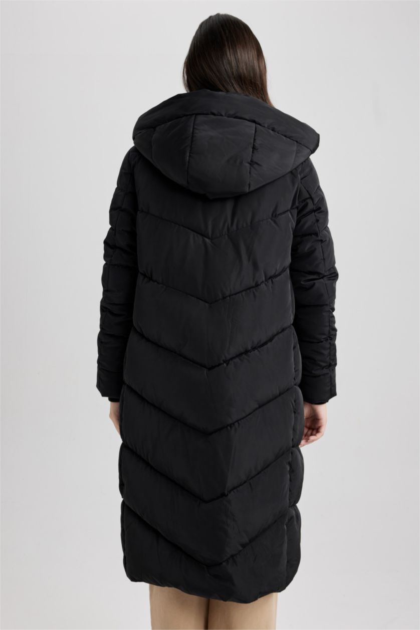 WOMAN Black Waterproof Regular Fit Hooded Puffer Long Jacket