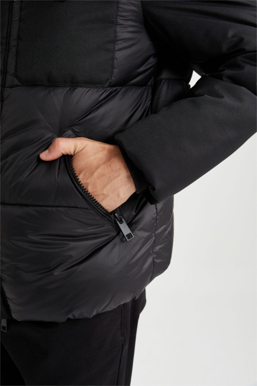 MAN Black Zipper Puffer Jacket