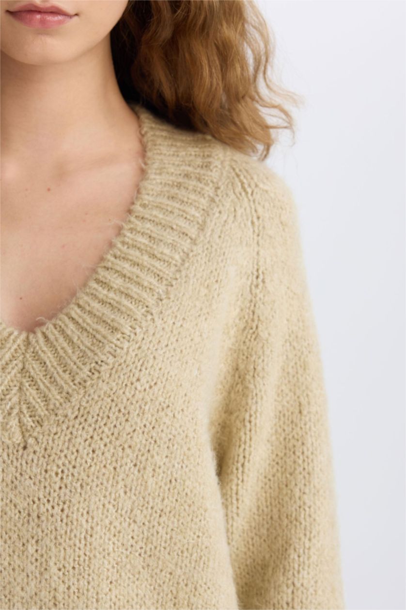 FEMME Beige Pull en Tricot Oversize à Col En V