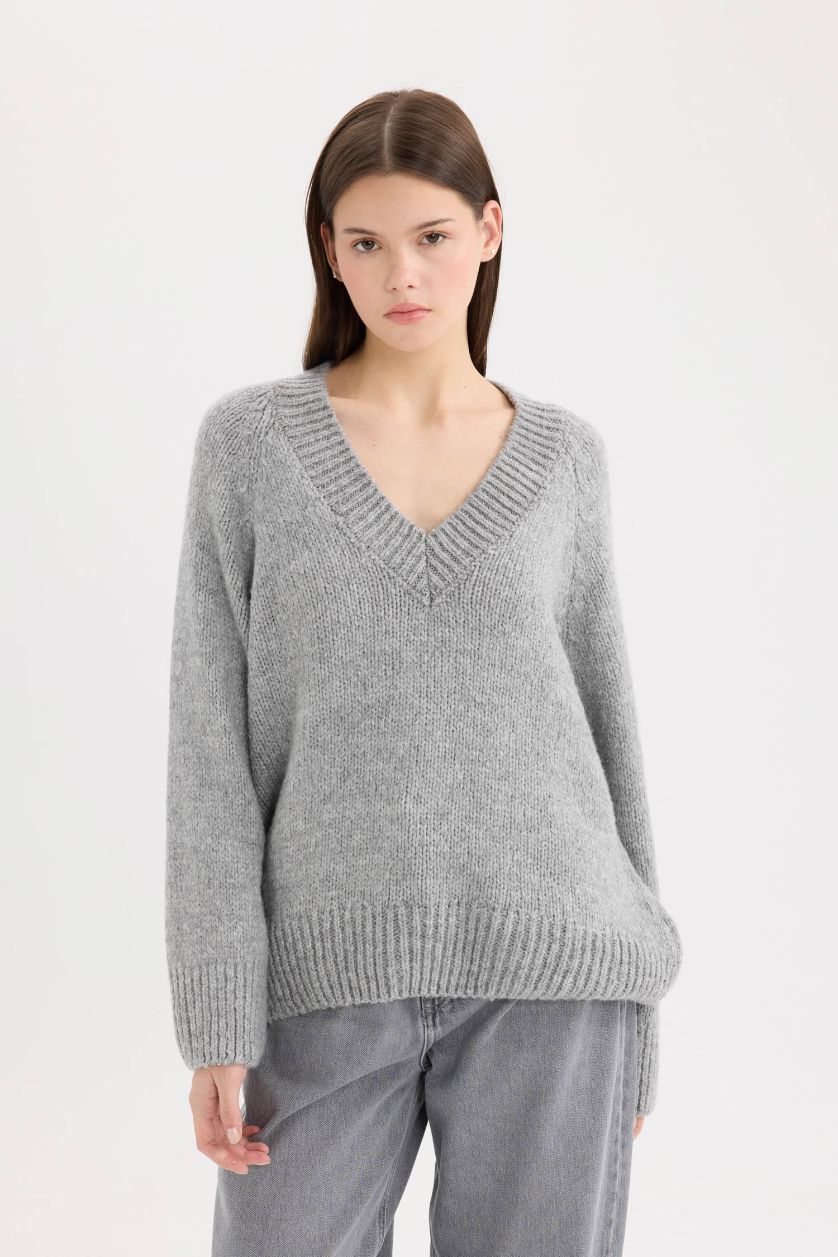 Kadın Gri Melanj Oversıze V Yaka Triko Kazak