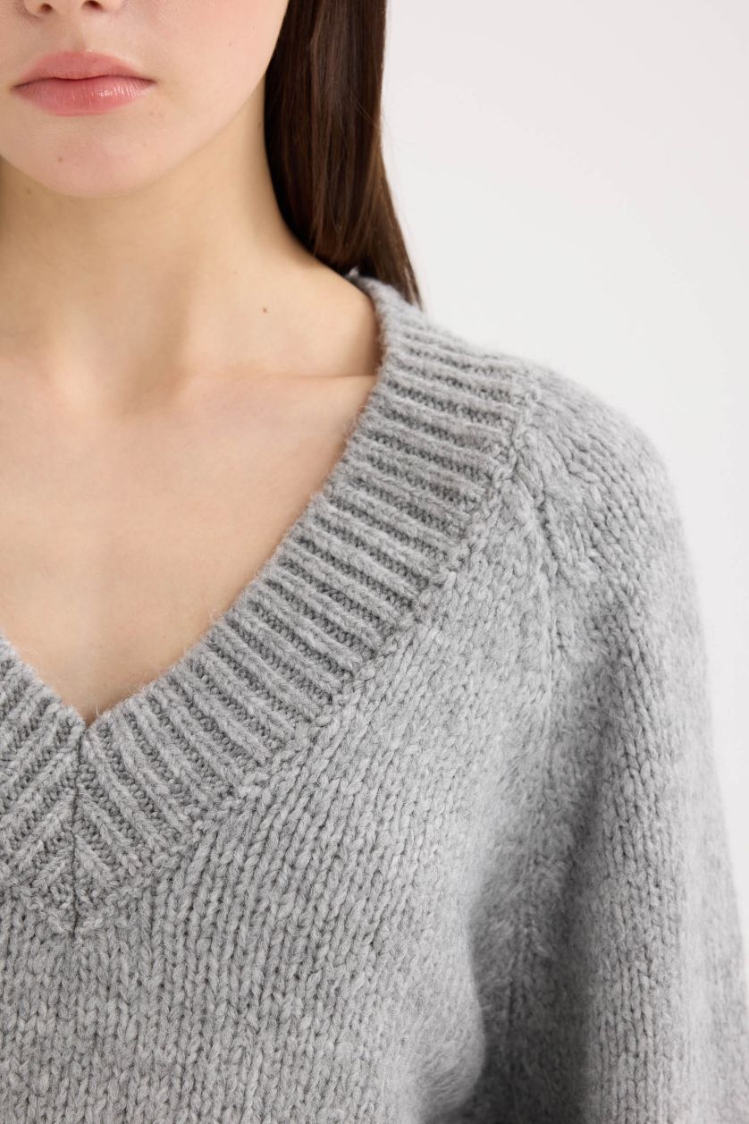 Kadın Gri Melanj Oversıze V Yaka Triko Kazak