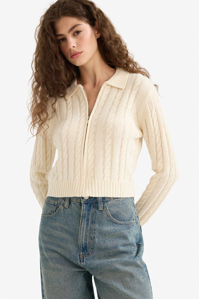 Woman Ecru Regular Fit Polo Collar Zippered Knit Cardigan