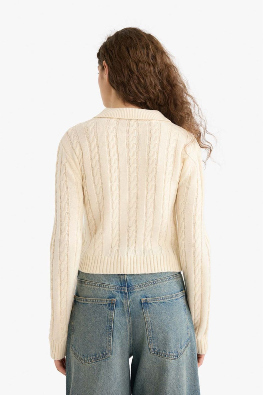 Woman Ecru Regular Fit Polo Collar Zippered Knit Cardigan