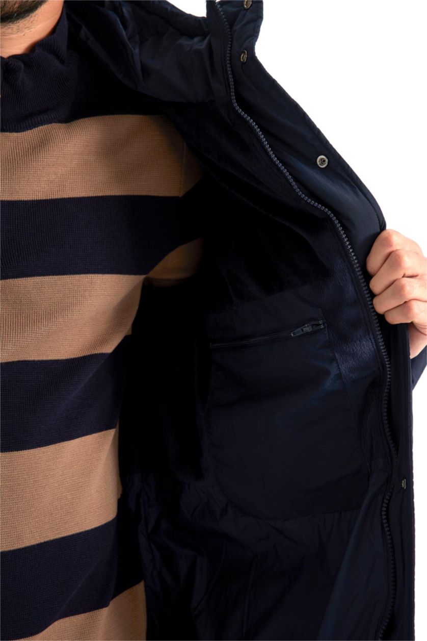 Man NAVY Regular Fit Hooded Lined Puffer Jacket