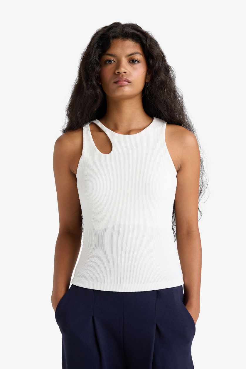 Woman Ecru Slim Fit Crew Neck Ribbed Camisole White Tank Top