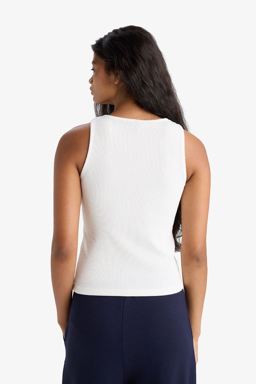 Woman Ecru Slim Fit Crew Neck Ribbed Camisole White Tank Top