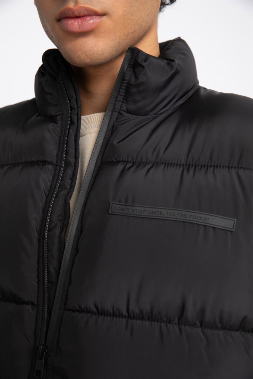 Erkek Siyah Slım Fıt Dik Yaka Yelek