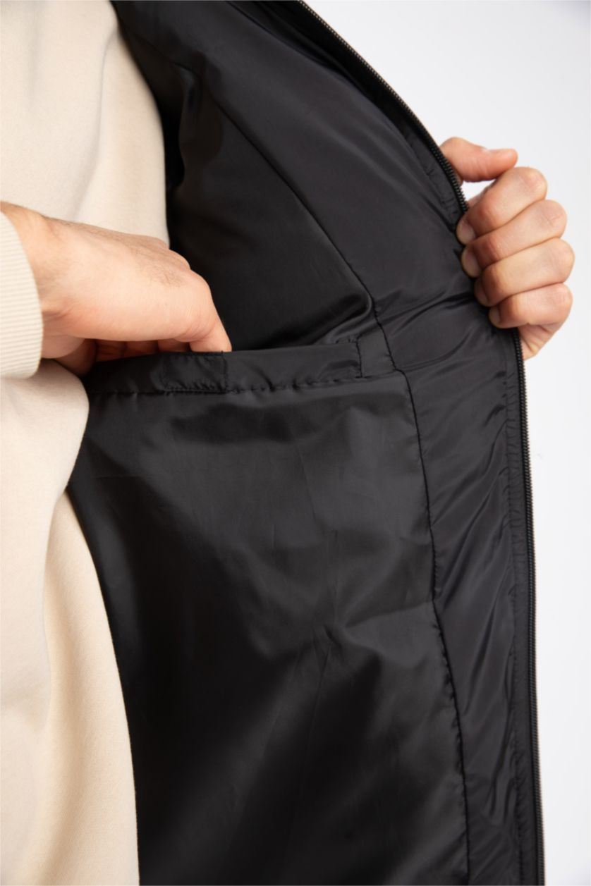 Erkek Siyah Slım Fıt Dik Yaka Yelek