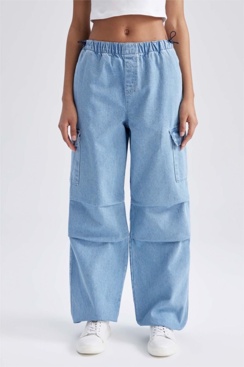 نساء أزرق فاتح بنطلون جينز باراشوت طول الكاحل